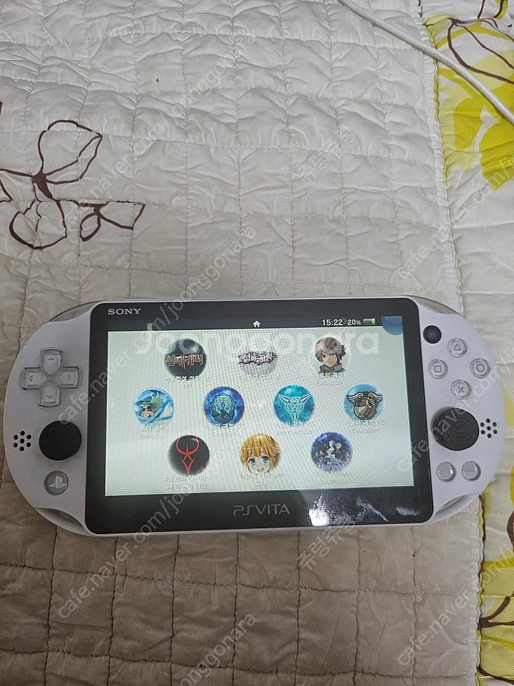 psvita 256g 화이트 팝니다--2