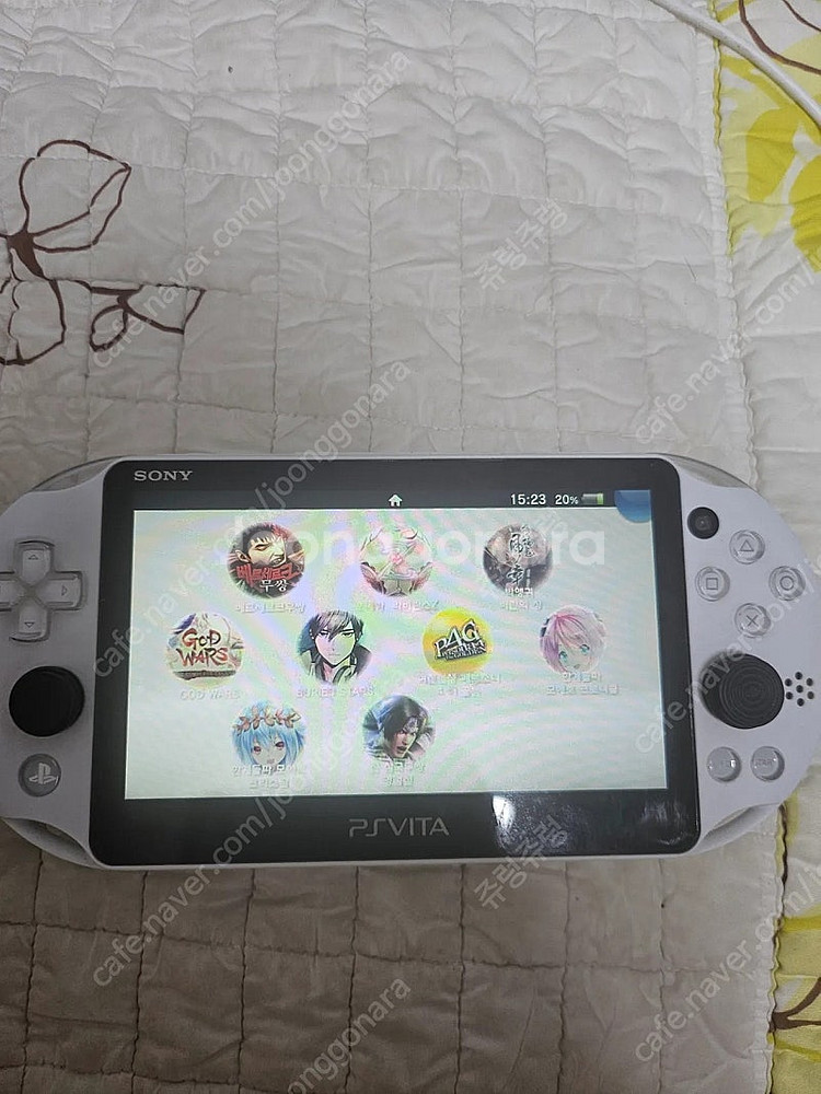 psvita 256g 화이트 팝니다--6