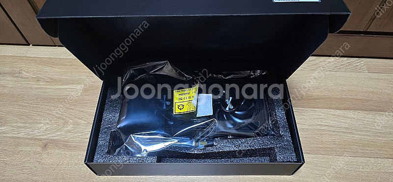 이엠텍 RTX 4060 스톰 듀얼 8gb 박스 풀 팝니...--1