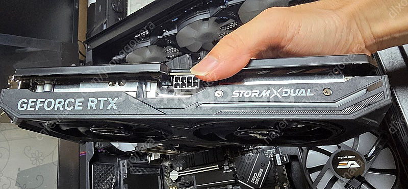 이엠텍 RTX 4060 스톰 듀얼 8gb 박스 풀 팝니...--2