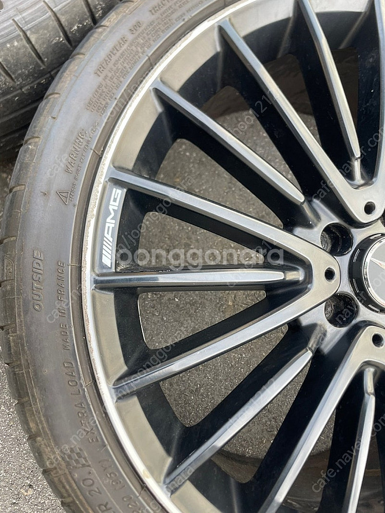 벤츠 gla45 amg 20인치 휠타이어 팝니다--8