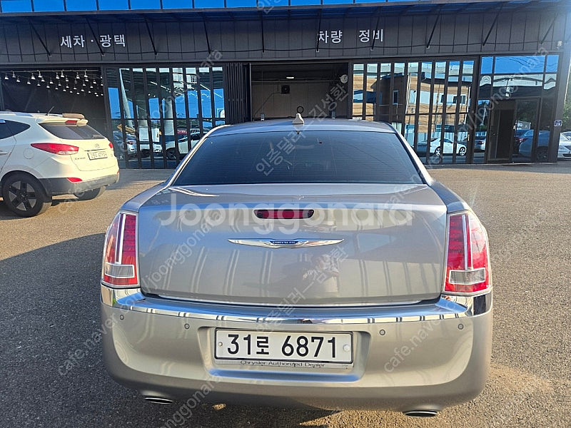 11년식신형크라이슬러300C 3.6휘발유 오토 팔아요 ...--4