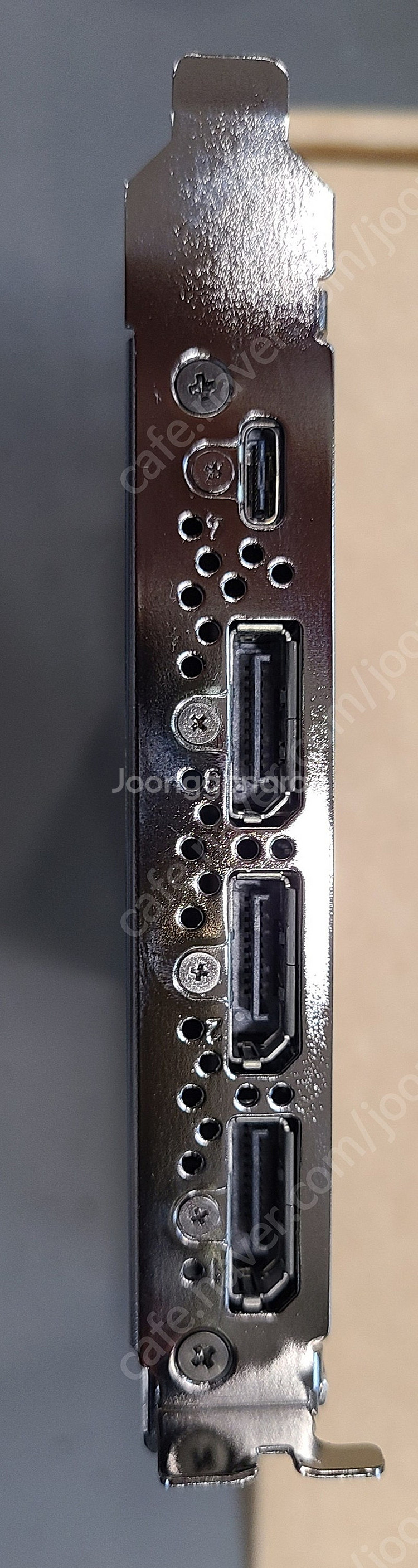 쿼드로 RTX 4000 D6 8GB A급 34만--3