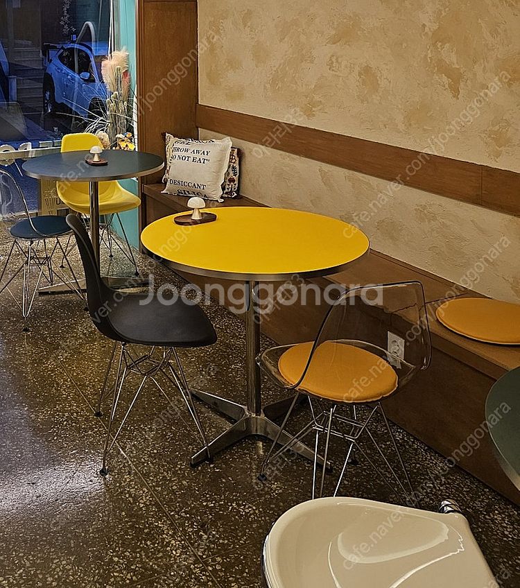 폴앤코코 원형 800 테이블 팔아요( 서울광진구) 그린...--1