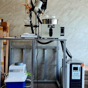 감압 농축기 회전식 소형 증발기 Rotary Evaporator + 저온칠러 + 펌프 + 여분 부품