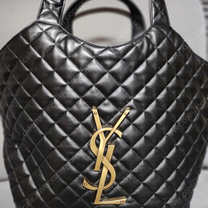 [판매] 입생로랑 맥시 쇼퍼백 판매