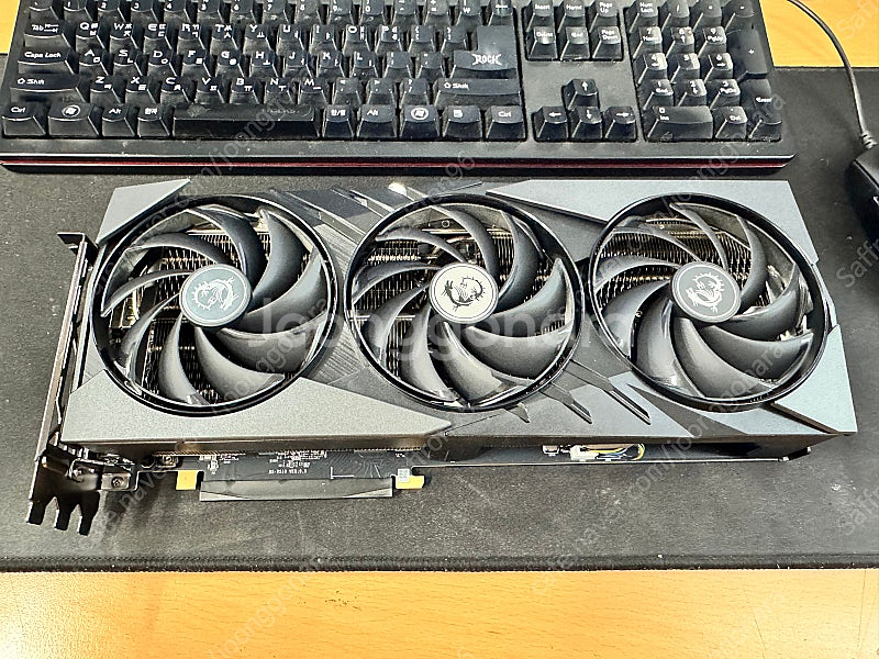 MSI 지포스 RTX 4090 게이밍 X 슬림--0