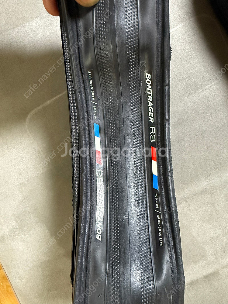 완차 탈거 미사용 본트래거 R3 700x25C 타이어--0