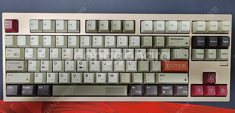 [조정]KBDFANS KBD8X MK3 모카 Sarokeys 딸기wine 빌드 풀박스--0