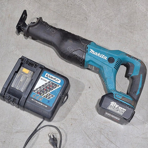마끼다 충전 컷소 (makita DJR-186) 충전 전기톱 중고 팝니다