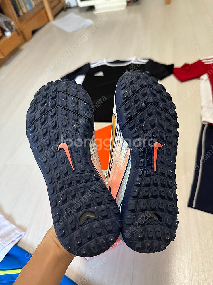 나이키 축구화210--1