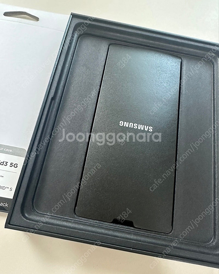 갤럭시 Z 폴드3 5G 팬텀블랙--3