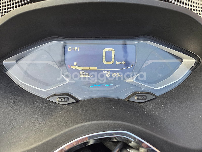 혼다 PCX 125 ABS 블랙 판매합니다.--4