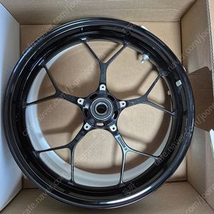 혼다 CBR 1000RR-R 앞 순정휠