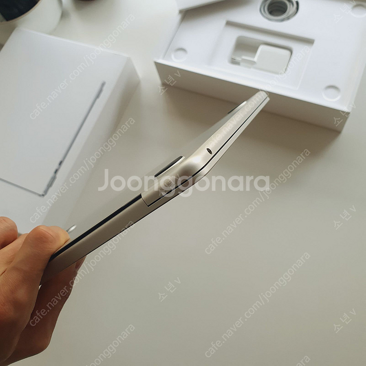 맥북에어 M2 13인치 실버 (RAM 8GB , SSD...--4