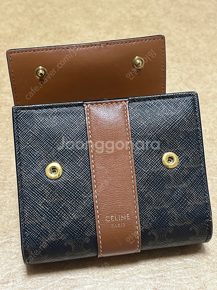 셀린느 트리옹프 캔버스 램스킨 탠 3단지갑--8