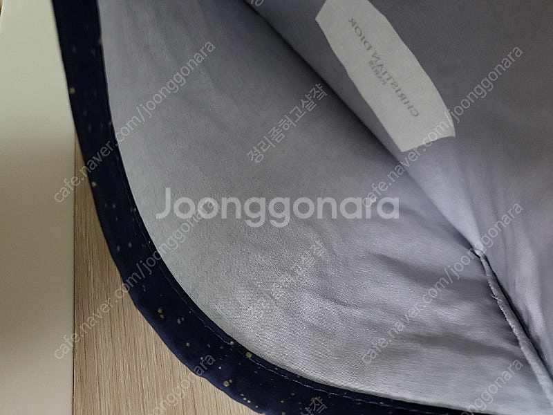 정품) 메종 디올 홀리데이 스트링 파우치 (코스메틱)--2