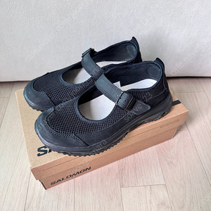 살로몬 메리제인 블랙 240