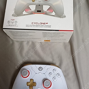 gamesir cyclone2 사이클론2 싸이클론2 게임패드 충전독 포함 팝니다