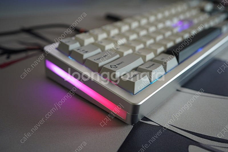 YUNZII AL66 풀알루미늄 키보드 팝니다.--0