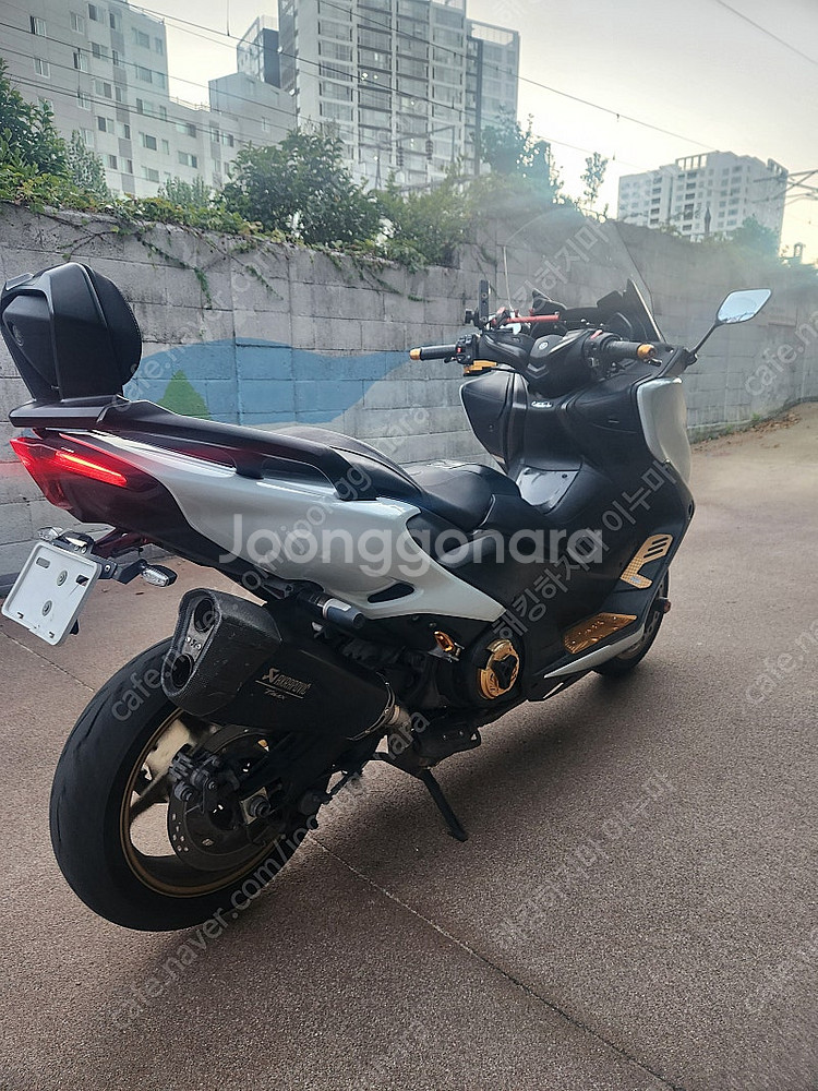 tmax560 튜닝 21년 팝니다--4