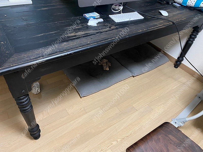 까사알렉시스 다이닝 테이블 원목 블랙 이미지