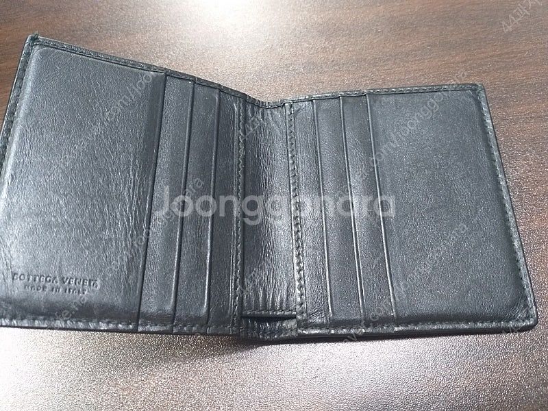 [정품] 보테가베네타 남자 반지갑팝니다.--2
