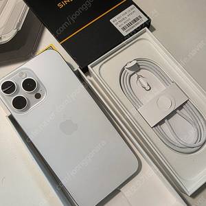 아이폰 16 pro max 512G 화이트(브리즈피케이스, 필름 포함)