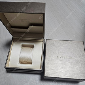 정품 ] BVLGARI 불가리 시계 박스 케이스 신형 / 불가리 반지 박스 / 불가리 미니 목걸이 케이스 / 불가리 목걸이 박스 판매합니다 :)
