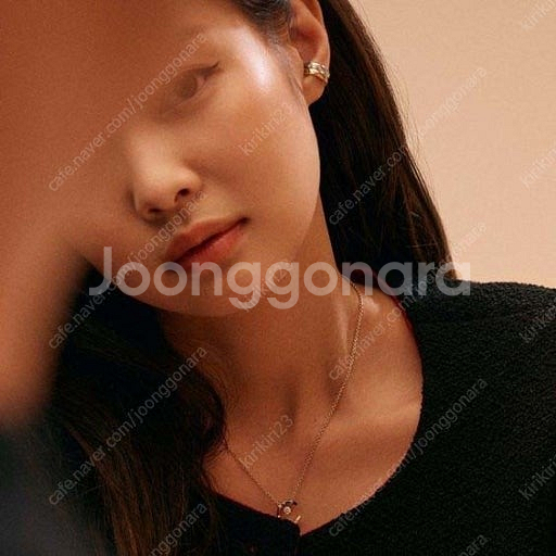 샤넬 코코크러쉬 다이아 목걸이 베이지골드 새상품급--1