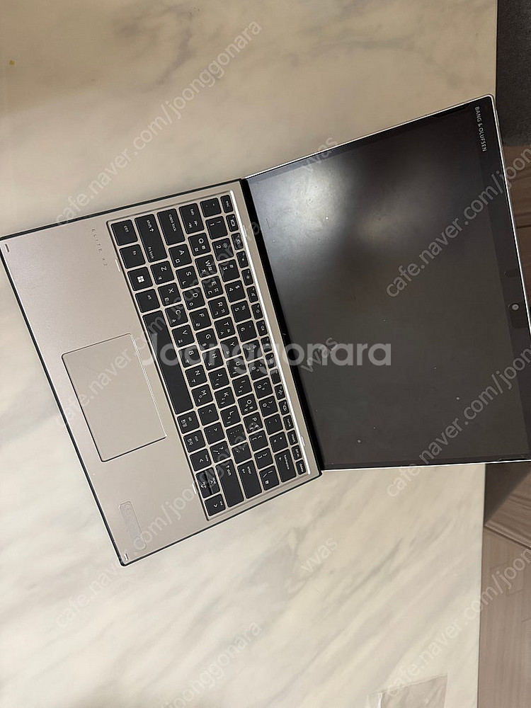 HP Elite x2 G8 (서피스 프로8 동급)--4