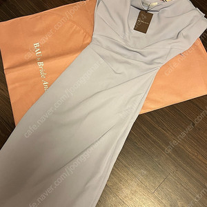 새상품/택) Bau 브라이드앤유 ATHENA Asymmetric sleeve dress - Light Cornflower Blue 1사이즈