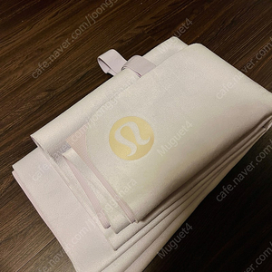 새상품) 룰루레몬 캐리 온워드 carry onwards 여행용 휴대용 요가매트