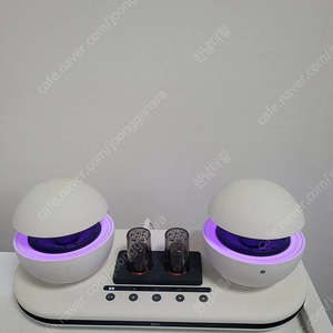 브리츠 진공관앰프 스피커 화이트 거의새상품 판매합니다