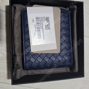 보테가 베네타 지갑 팝니다.