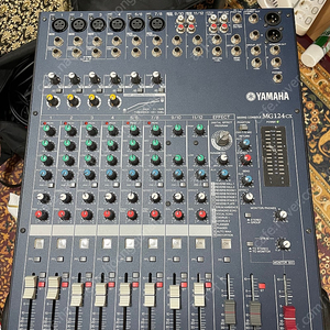 Yamaha mg124cx 믹서 판매합니다!