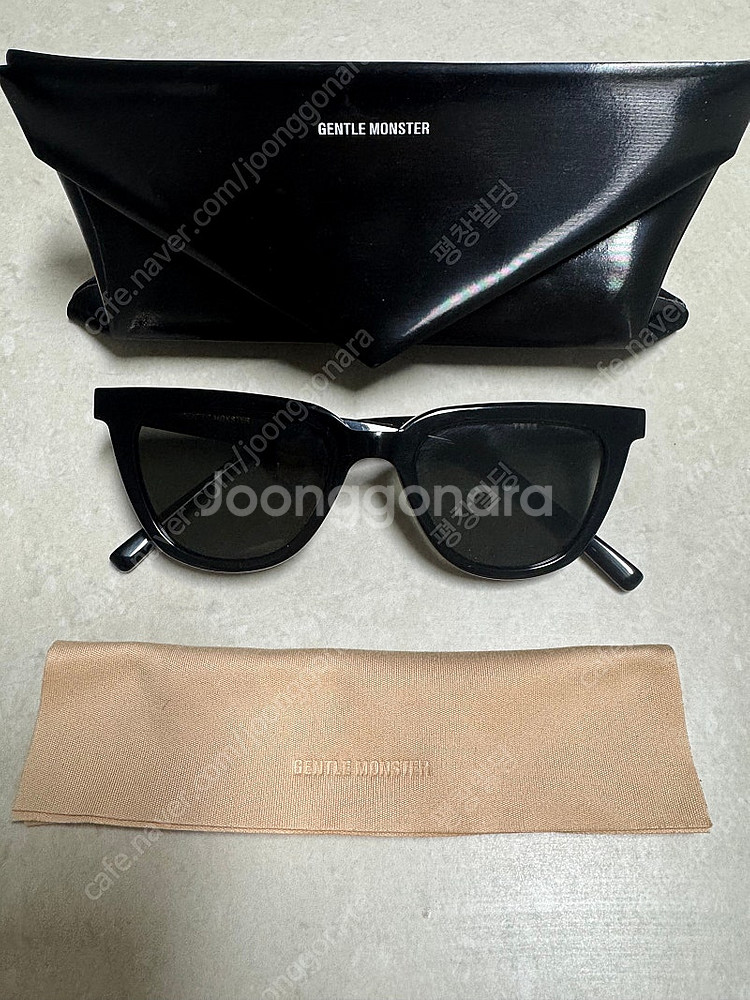 젠틀몬스터 선글라스 테테 블랙--0