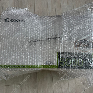지포스 RTX 5090 어로스 스텔스 아이스
