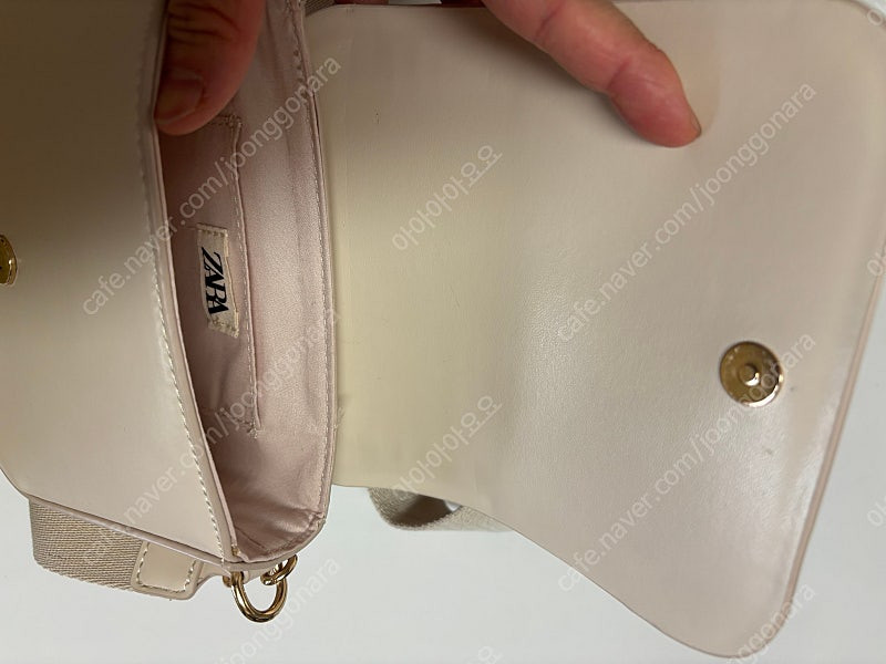 자라 가방 이미지