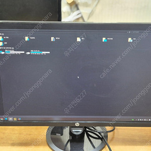 HP P24 G4 24인치 모니터 팝니다.