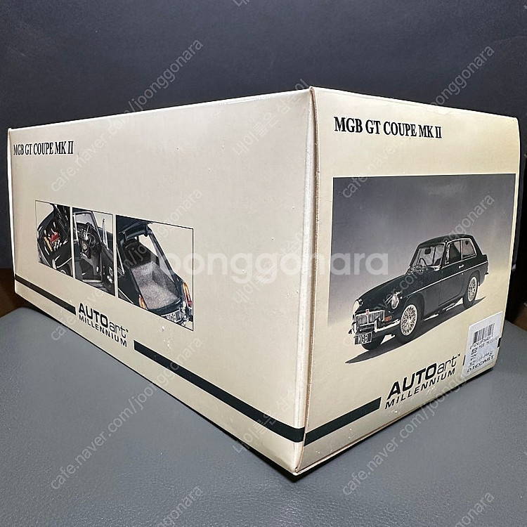 [1:18] 오토아트 MGB GT 쿠페 다이캐스트 급처...--1