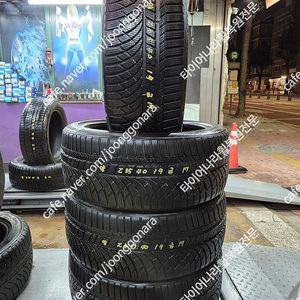 [판매] 235 40 19 금호윈터중고타이어 4짝판매