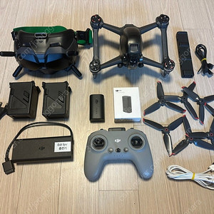 DJI FPV 드론 판매합니다.