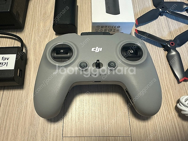 DJI FPV 드론 판매합니다.--4