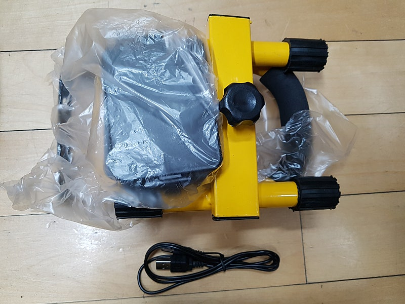 LED 투광기, 라이트, 후레쉬, 랜턴, 조명, 캠핑랜턴 이미지