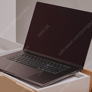 맥북 m3 프로 16인치 램 18GB SSD 512GB 민트급