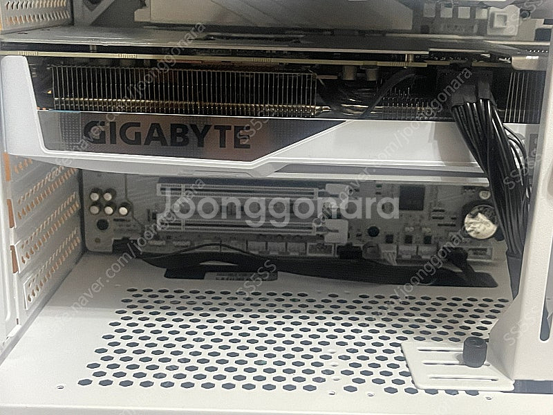 [서울] 9800X3D 5070TI 완본체 화이트 미사...--1