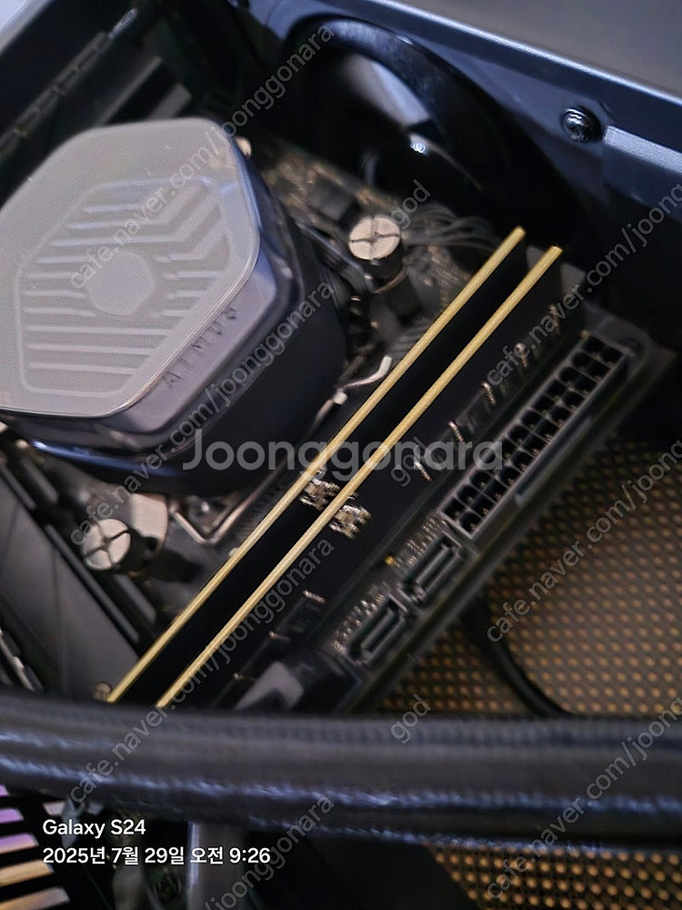9700x, 64gb 램(흑금치) 교환합니다--1
