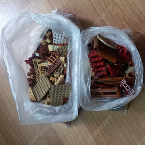 클래식 10701 회색놀이판,레고 벌크 파랑730g,빨강(오렌지)980g,보라색140g,검정색1.1kg,갈색계열1.1kg,바퀴(궤도)1.4kg,문틀790g,배형틀