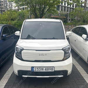더뉴레이 23년식 흰색차량 팝니다